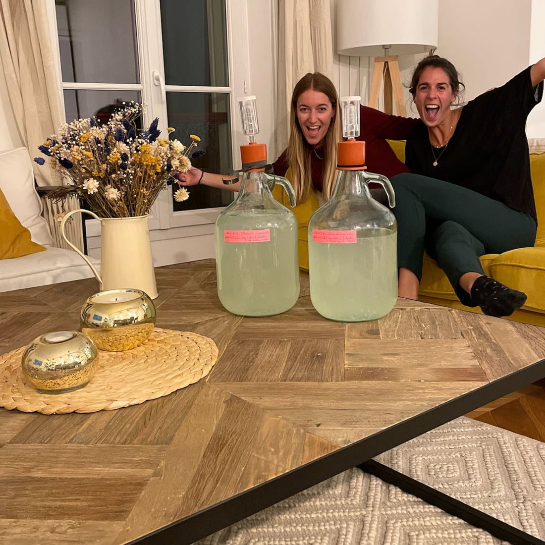 Pauline Desfarges et Cynthia Biardeau-Schwok, fondatrices de la marque de cocktails sans alcool Yoleau